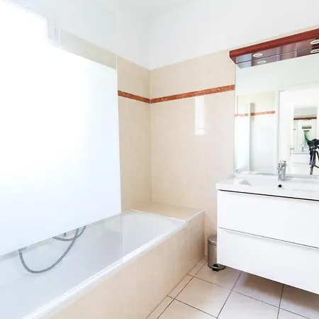 Villa New ! With Parking Swimming Pools Garden And Ac - Benakey *