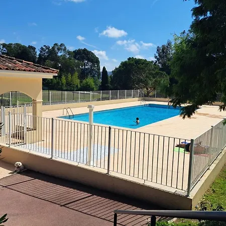 New ! With Parking Swimming Pools Garden And Ac - Benakey *